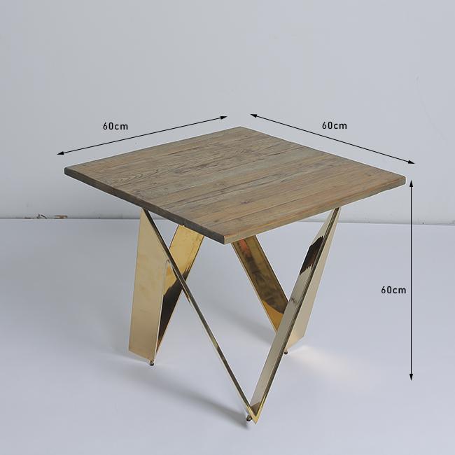 60x60x60cmの居間のコーヒー テーブルXは真鍮の足によって形づいた 0