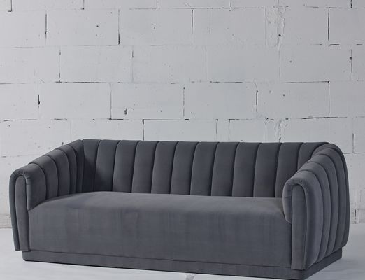 購入 ビロードと置かれるでき事のラウンジの家具の居間のソファー オンライン製造