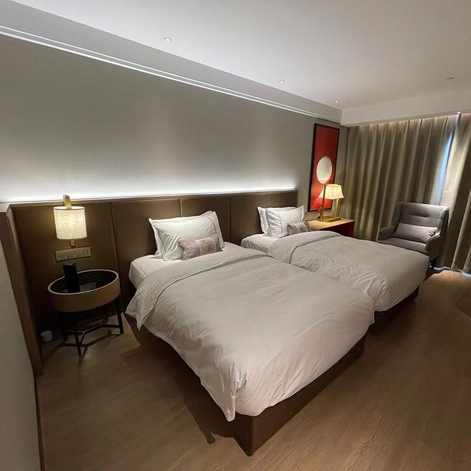 贅沢な星のホテルの家具の標準的な部屋は十分に内部の調度品をカスタマイズした 0